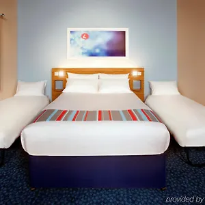 https://travelodge-london-city-airport-e16-2bz.cambridgehotelsuk.com