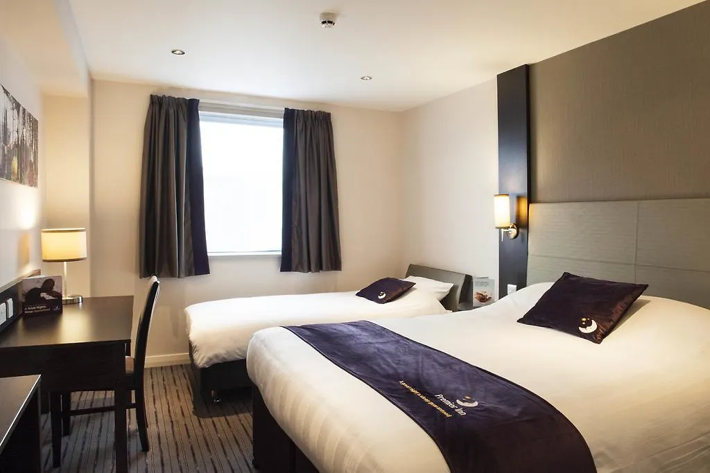 Premier Inn Chester Central - North